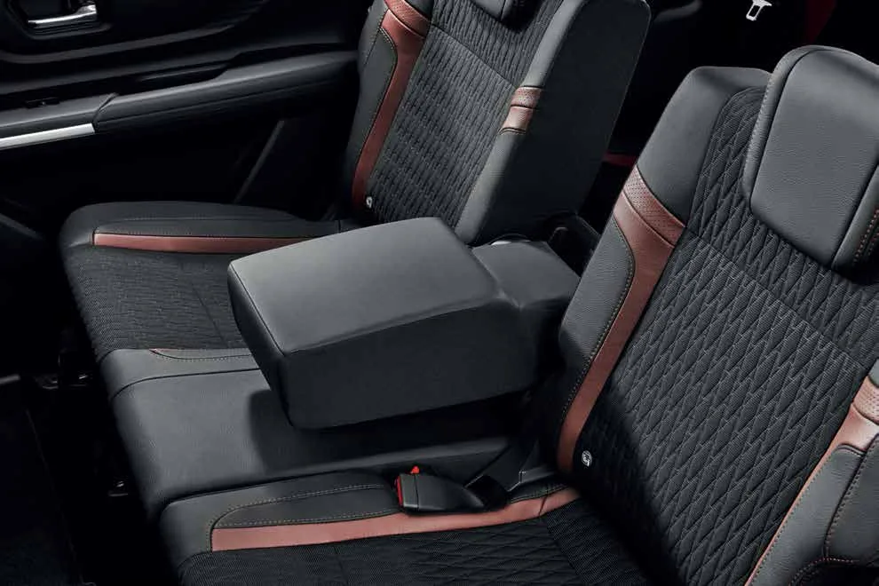Perodua Alza 2026 tempat duduk hadapan